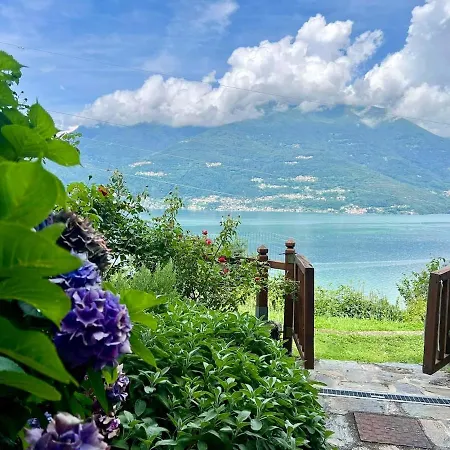 By The Pool With Stunning View Appartement Bellano